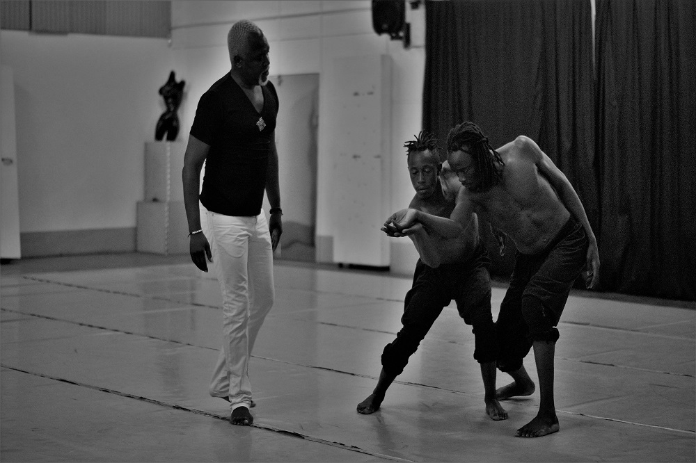 You are currently viewing Making Men: Showcasing Masculinity. Myth & Paradox